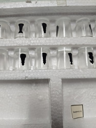 32-teiliges Schachspiel aus Glas mit Trinkschnapsgläsern & Glasbrett A22 - Bild 10 von 11