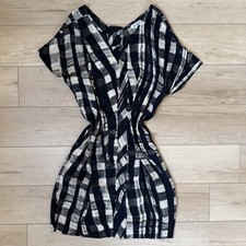 A Détacher To Be Detached 100% Silk Dress Made in USA Size 6 Pockets V-neck