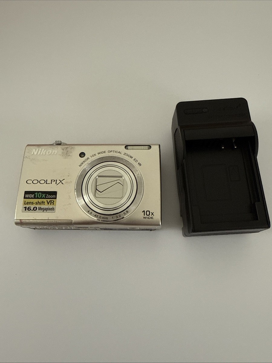 Nikon COOLPIX S6200 16.0MP Digital Camera - Silver for sale