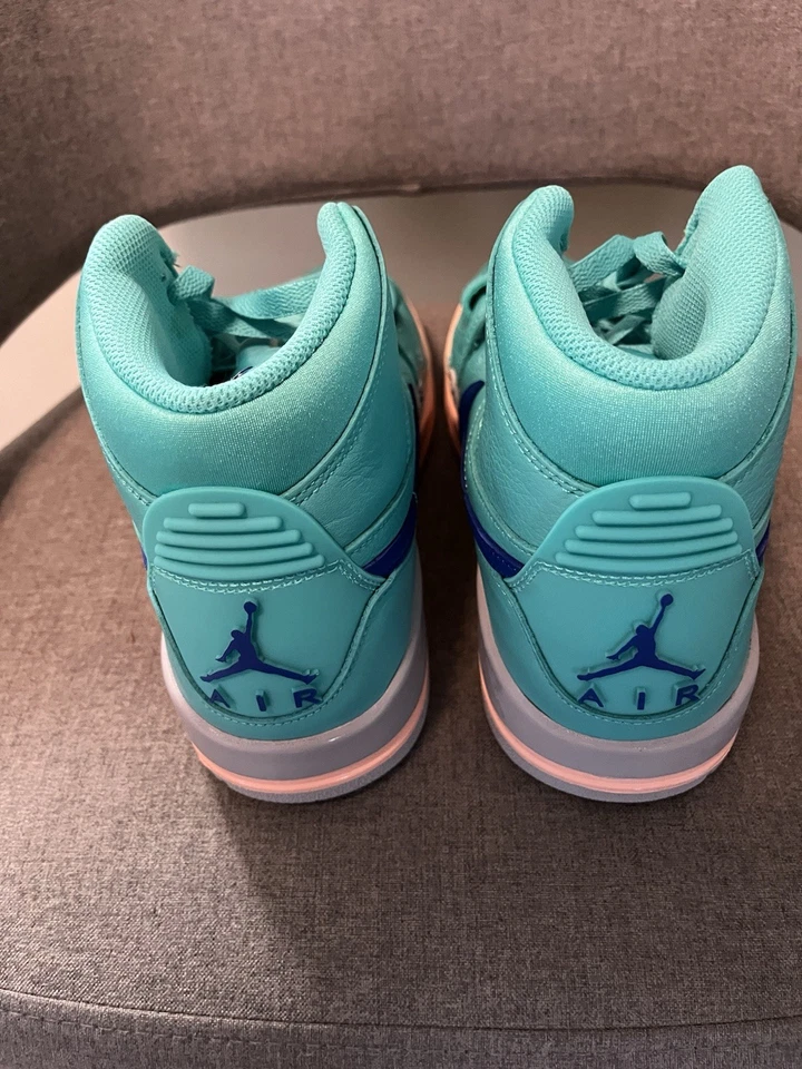 Air Jordan Legacy 312 Hyper Jade Talla 8.5 Foto 2 de 4