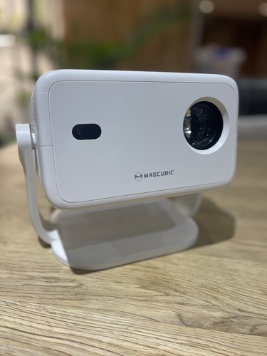 Magcubic 4K L018, 360° Projector 650ANSI, 1080P, Auto Focus, Portable, WiFi6 - Picture 1 of 16