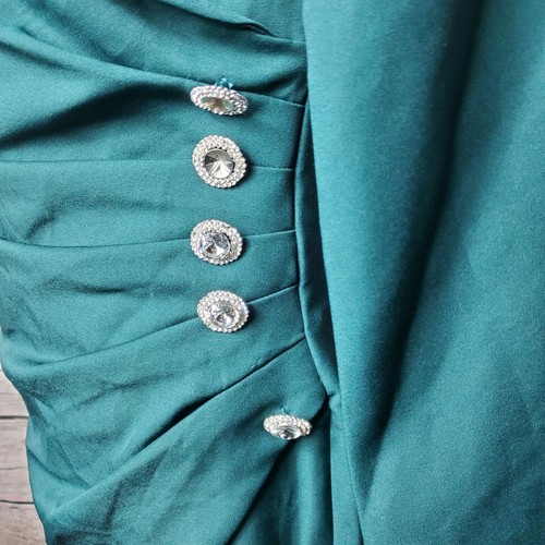Lujoso vestido de cóctel verde Alicia en esmeralda 6 - Imagen 5 de 10