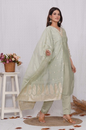 New Women Trends Bollywood For Women Girl Beige silk Blend Anarkali Suit Set - Picture 4 of 6
