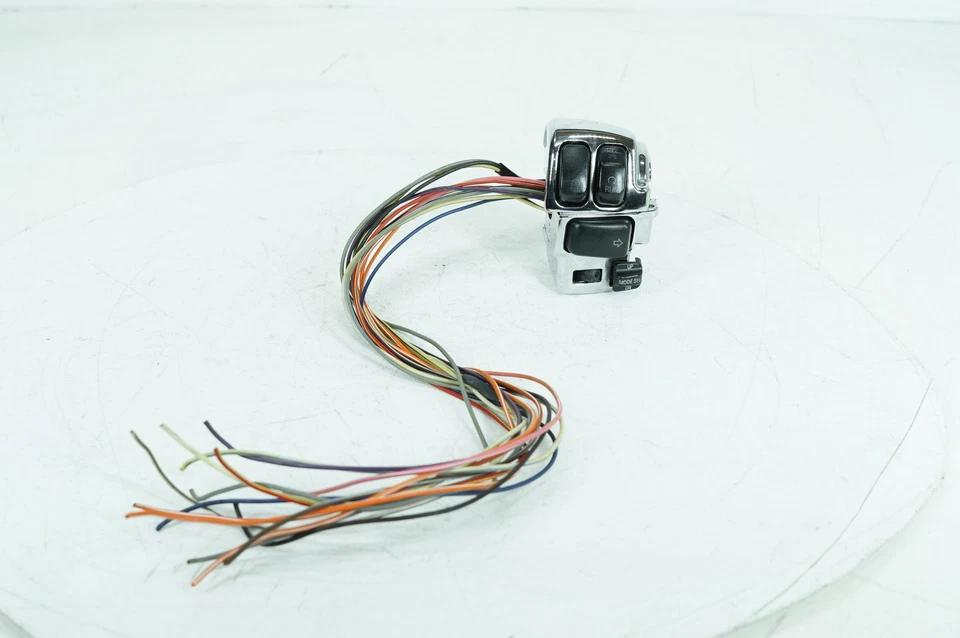 07 Harley Touring CVO Electra Screamin arranque motor derecho interruptores controles Foto 3 de 4