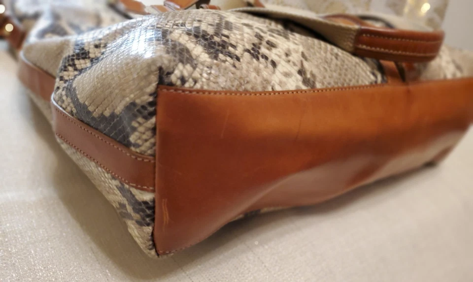 Bolso de Viaje Brahmin Python Marrón XL Negocios Doble Asa Correa Larga Foto 4 de 4