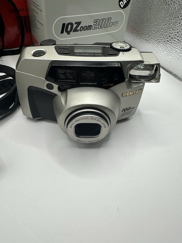 Pentax IQZoom 200 35mm Point & Shoot Camera 48mm-200mm Zoom Lens Date Made Japan - Picture 6 of 16