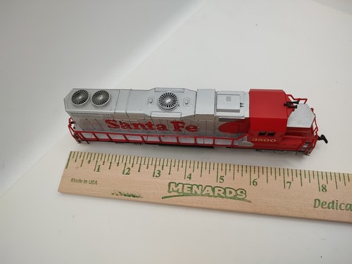 Life Like HO Scale Santa Fe GP-38 Diesel Locomotive #3500 1:87 Model Railroad - Picture 9 of 18