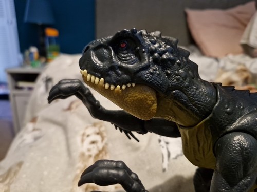 Jurassic World Slash ‘N Battle Scorpios Rex Action & Sound Dinosaur Figure