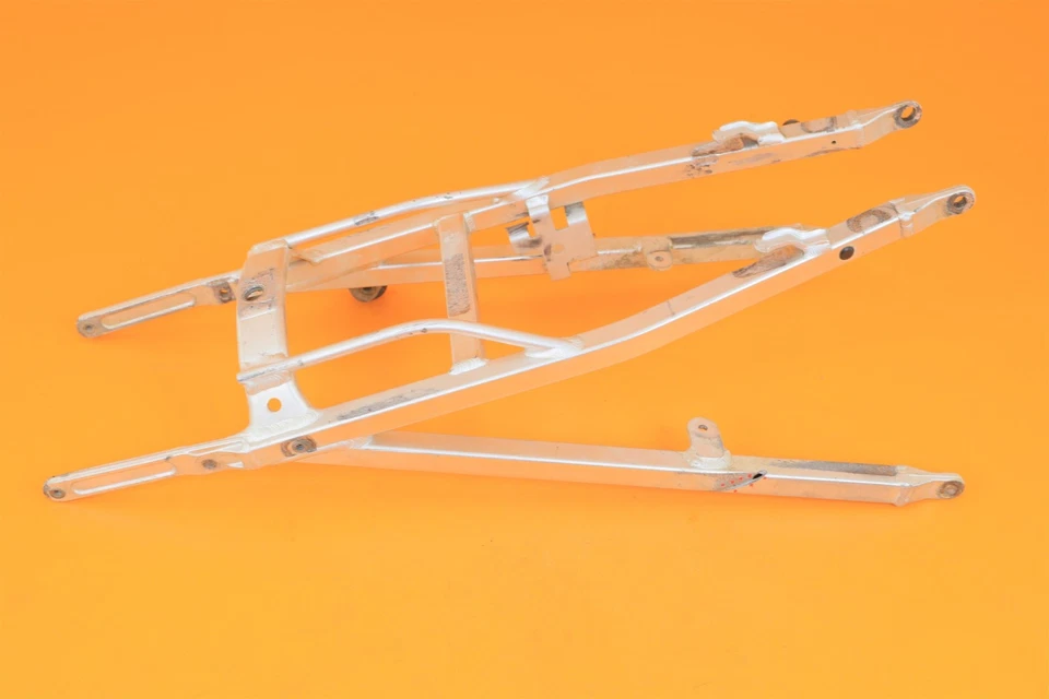 05-09 2009 TE450 TE 450 OEM Subchasis Submarco Soporte Soporte Trasero Soporte Foto 2 de 4