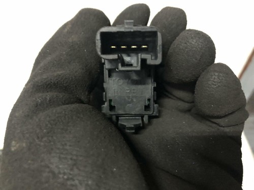 Lexus GS300 Left Front Door Lock Switch JZS160 10/1997-12/2004 - Picture 3 of 9