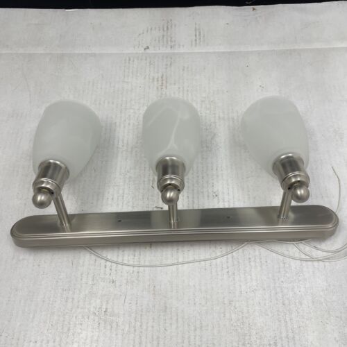 18" RV Bathroom Vanity 12V Led Brushed Nickel Camper Light Fixture - Picture 2 of 6