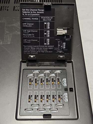 Panasonic AG-2200 VHS VCR Cassette Recorder *Needs Repair* - 第 7/11 張圖片