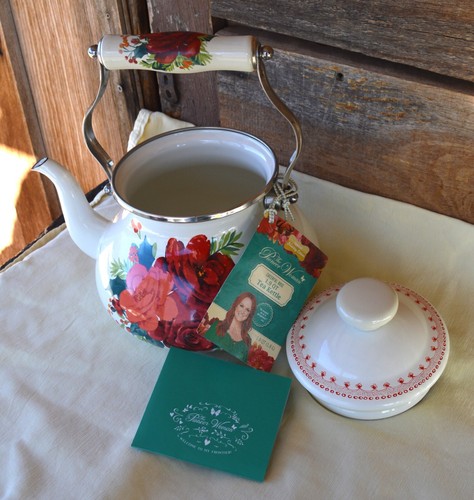 NWT Pioneer Woman Enamel on Steel Cheerful Rose 1.9 QT Tea Kettle Holiday Ed - Picture 16 of 18