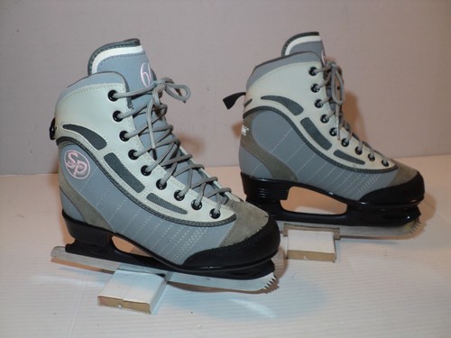 CCM Jamie Girl SP 60 Figure Skates Size 3 - Picture 2 of 10