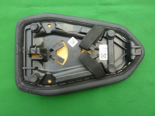 GENUINE BMW S1000RR PASSENGER SEAT & FOOTRESTS PACKAGE 2019 to 2024 K67 - Picture 4 of 5