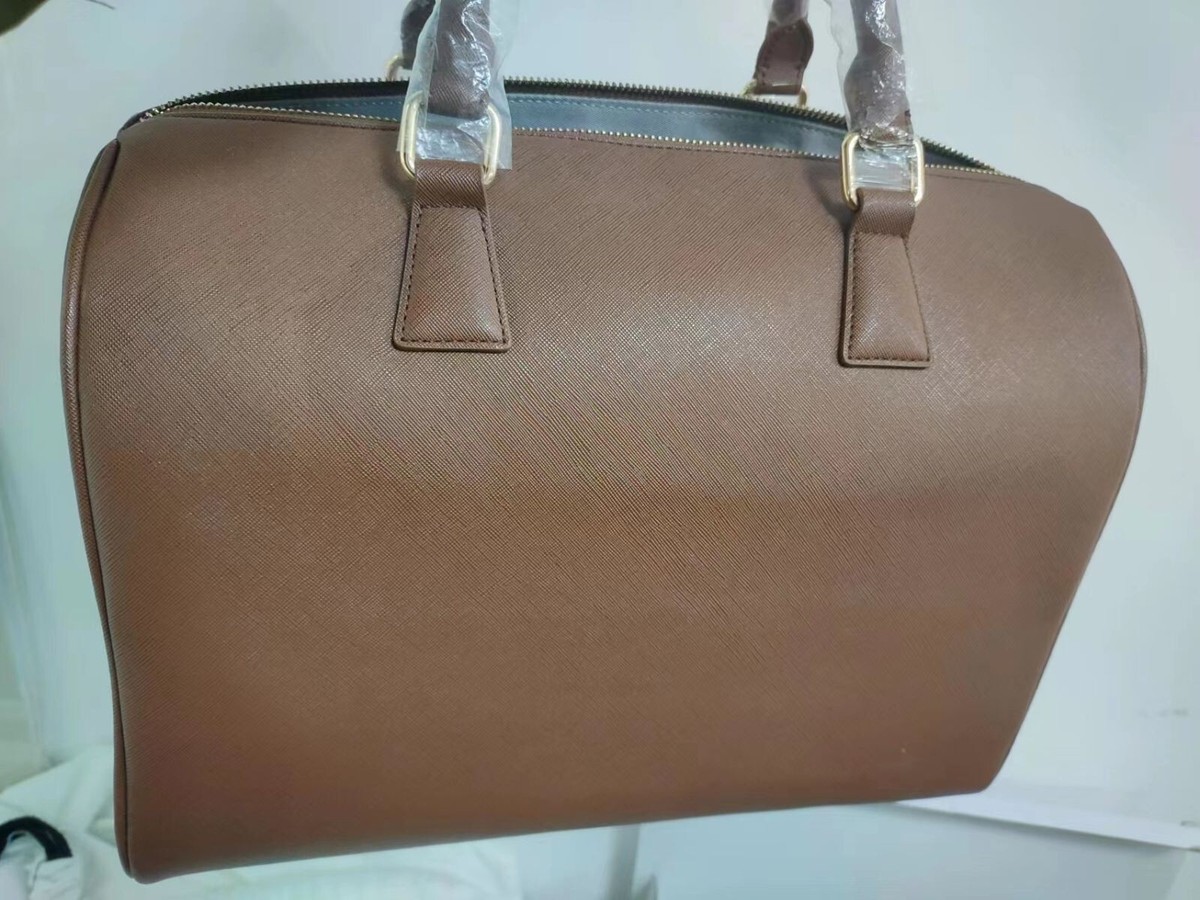 BTS ジョングク、テヒョンバッグ BTS Artist Made Collection V Taehyung Mute Boston Bag Brown