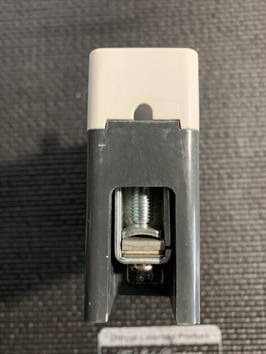 Eaton Cutler Hammer HFD1020 Industrial Circuit Breaker, 1 Pole 20A *CLEAN/Used* - Picture 4 of 5