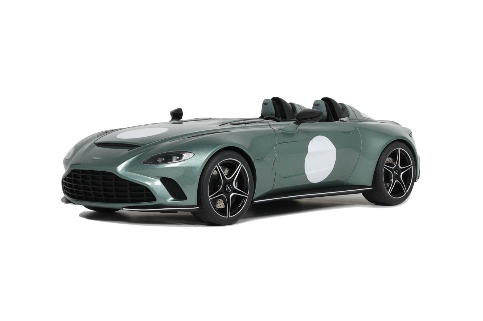 Aston Martin V12 Speedster NEU GT Spirit GT906 1:18 лимитированный.