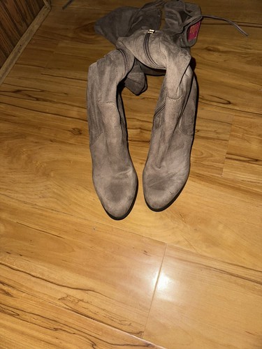 Gray Suede Thigh-high Over The Knee Hugh Heel Boots Size 7(R) - Picture 2 of 5