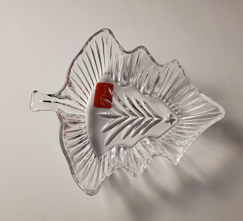 Lead Crystal Christmas Tree Candy Dish - Christmas Decor - Celebrations Mikasa - Picture 3 of 8
