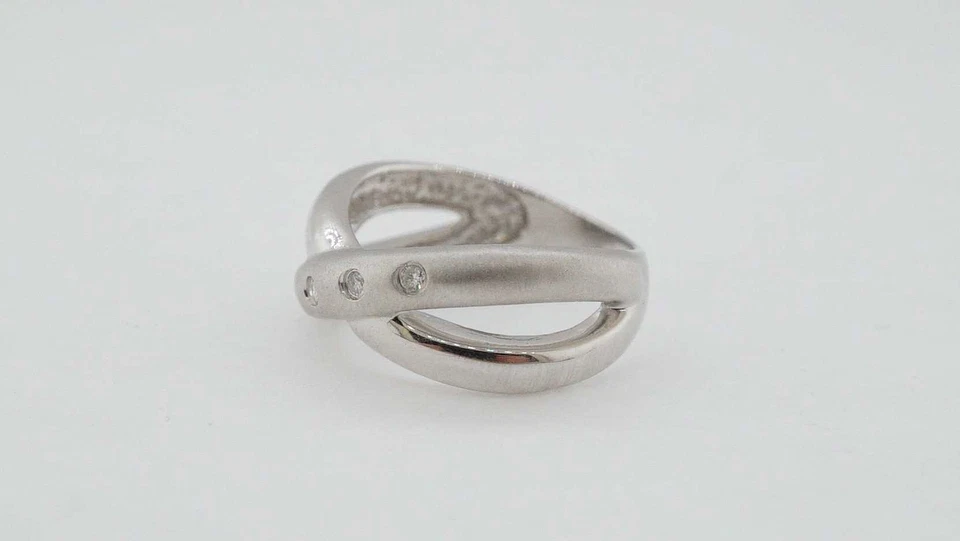 Anillo de oro blanco de 14k con diamantes talla 6,75 joyas Foto 3 de 4