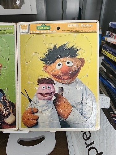 Sesame Street Ernie, Barber Frame-Tray Puzzle 1979 Whitman Jim Henson Puppet