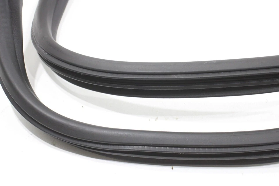 Lincoln Navigator 2018-2024 puerta trasera puerta levadiza ventana vidrio sello resistente a la intemperie OEM Foto 2 de 4