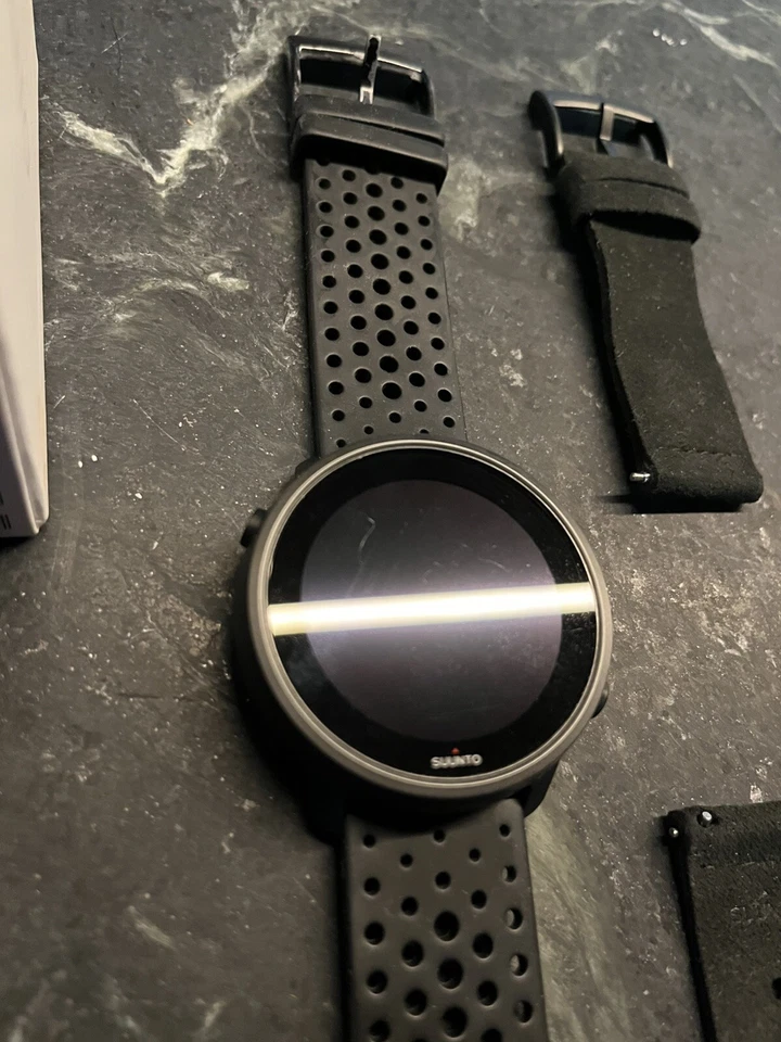 Умные часы для бега SUUNTO 7 GPS — титановые матовые черные — с 2 зарядными устройствами - Изображение 2 из 3