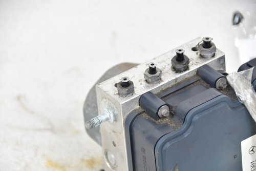 ๐ 14-18 Mercedes W117 CLA250 ABS Brake Hydraulic Pump Control Module Unit OEM - Picture 15 of 21