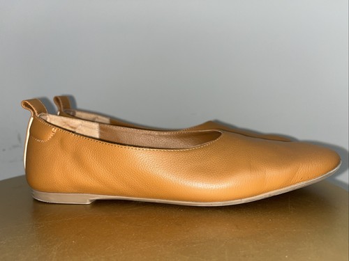 Everlane Il Guanto da Giorno in Pelle Italiano Ballerine Tostato Mandorla Taglia 7 - Foto 2 di 9