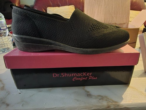 Women's Flats Shoes - Picture 2 of 3