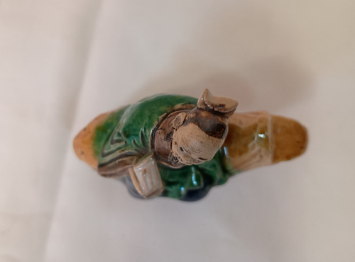 Antiguo hombre de barro chino sobre pez 4" de alto - Imagen 6 de 8