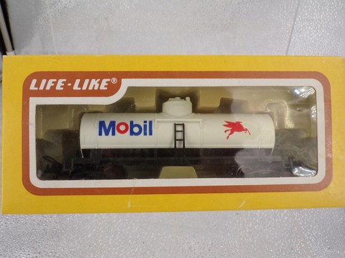 Boxed Life-Like Mobil tank car HO gauge 5906                                1X28 | Condition: Used