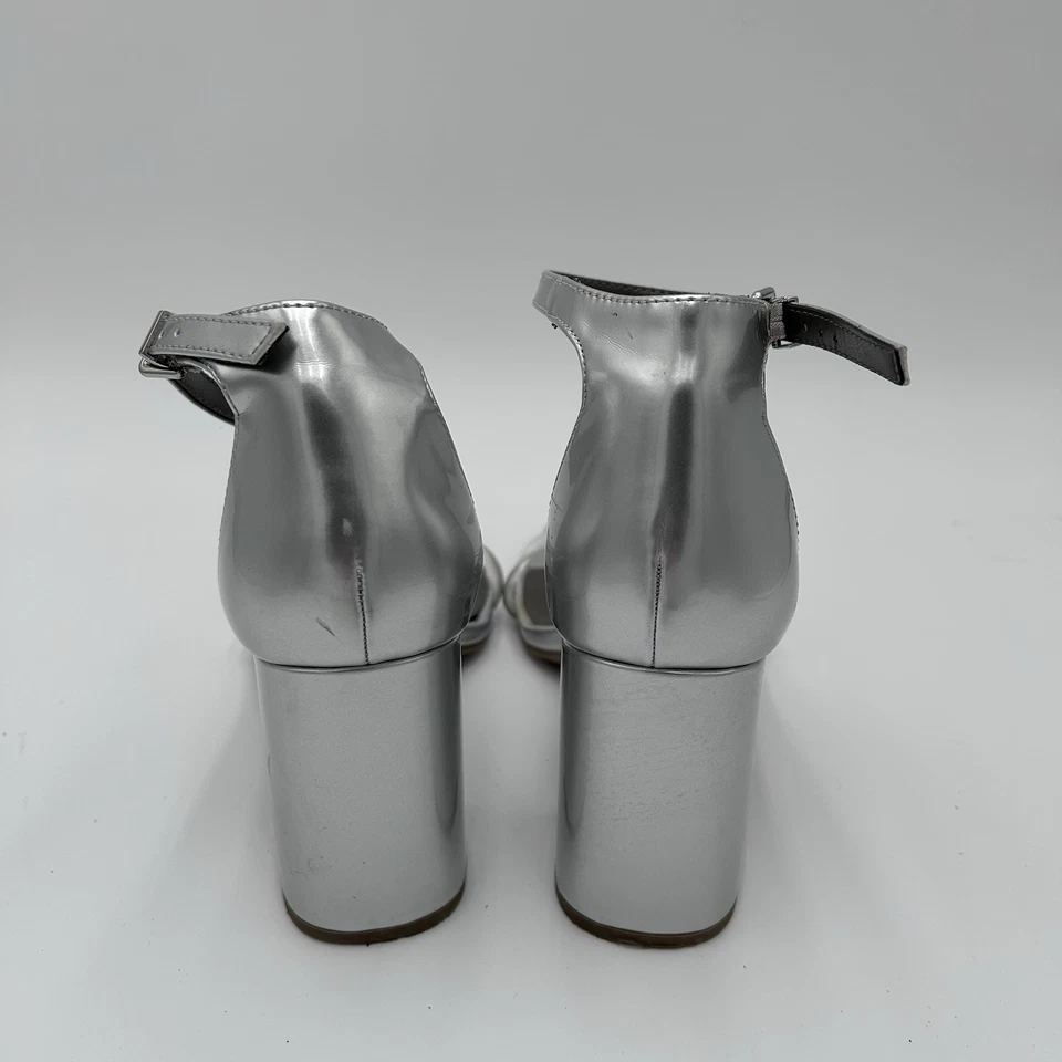 Sandalias Worthington para mujer plateadas de tacón bloque talla 8,5 M correa transparente hebilla al tobillo Foto 3 de 4