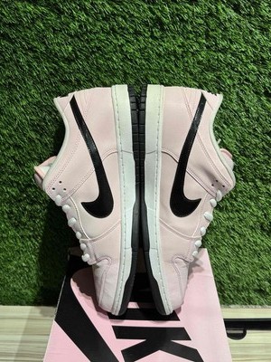 nickybt＄ Size 13M/14.5W - Nike SB Dunk Low Pink Box Sz 13.. 833474