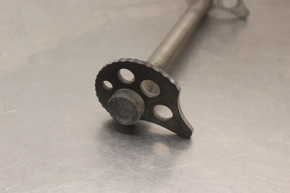 1980 Yamaha TT250 задний мост задний обод колеса поворотный болт оси Y859 - Изображение 4 из 4