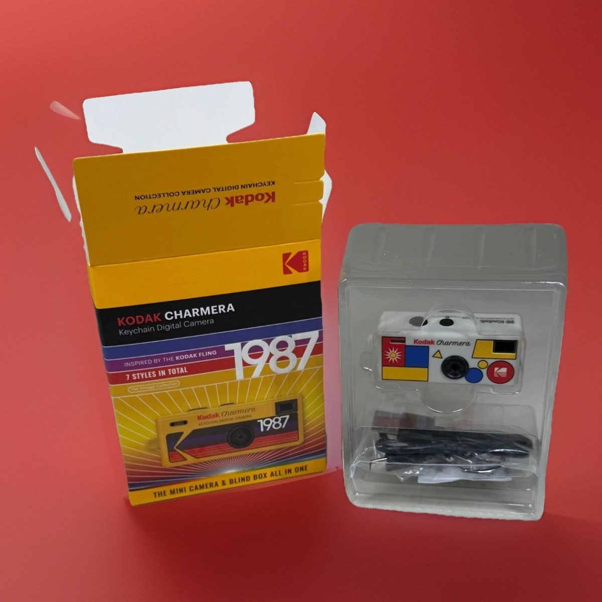 Kodak Charmera キーチェーン　デジタルカメラ　TYPE04 白 KODAK CHARMERA Keychain Digital Camera Blind Box Collection