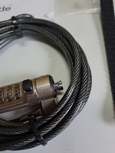 Targus Defcon CL Laptop Combination Cable Lock - Afbeelding 3 van 6