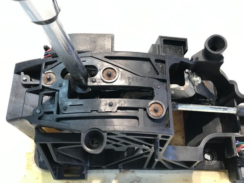 2008-2012 NISSAN ALTIMA AUTOMATIC FLOOR GEAR SHIFTER - Picture 7 of 8