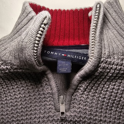 Tommy Hilfiger boys 12-14 Gray Pullover Sweater Woven 1/4 zip Gorgeous Preowned - Picture 2 of 6