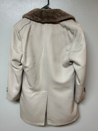 Off White “The Mens Shop” JCPenney Faux Fur Lined Coat Size 40 Heavy Vintage - Picture 2 of 10