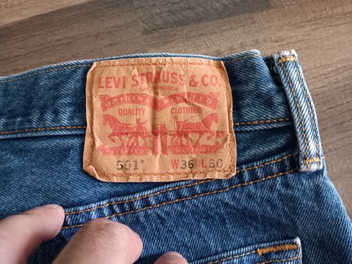 levis 501 men's SZ 36X30 (actual SZ 33X26) blue color worn jeans IIII - Picture 13 of 17