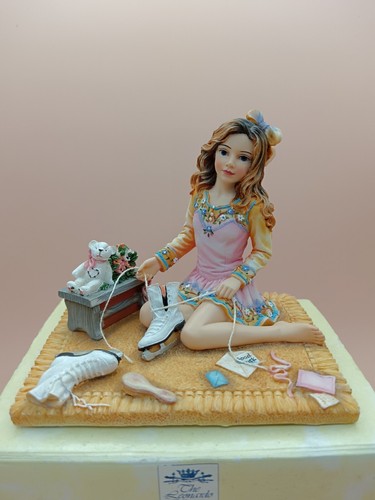 Leonardo Collection "The Championship" Figurine By Christine Haworth 9cm Tall