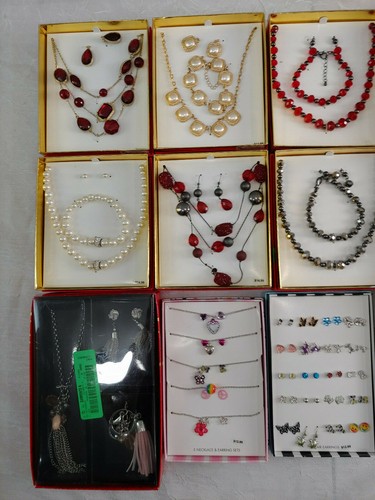 New Lot Pack of 16 Big Box Store Jewelry earring Necklace Bracelet Brooch 499 - Picture 2 of 12