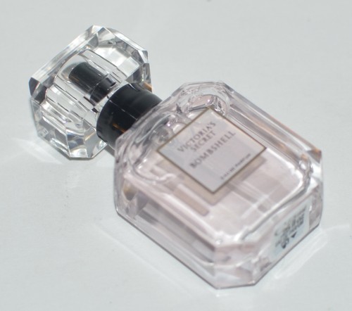 VICTORIA'S SECRET BOMBSHELL EAU DE PARFUM PERFUME BODY SPRAY MIST TRAVEL 7.5 ML - Picture 4 of 5