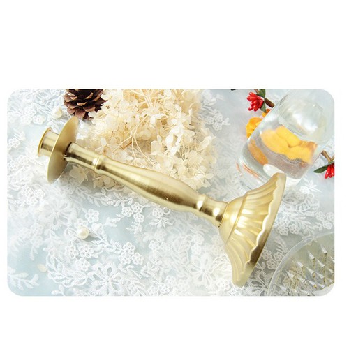 Gold Candlelight Metal Candlesticks Set for Pillar Candle Holder Home Decoration - Picture 11 of 26