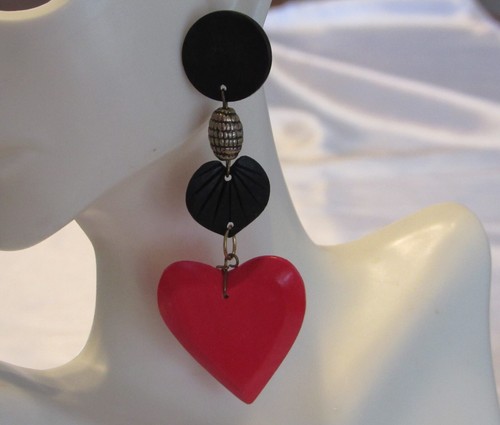 Statement Large Black Red Wooden Heart Pierced Earrings P637 - Picture 2 of 6