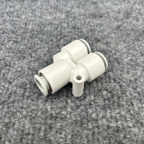Lot of 2 - SMC KQ2U10-00A 10mm Push-In to Push-In Pneumatic Tubing Fitting - Picture 3 of 14