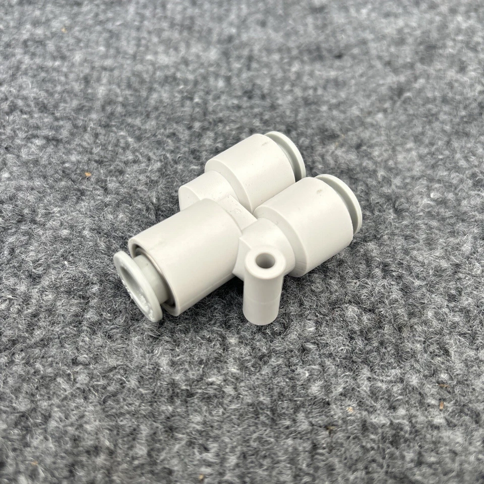 Lot of 2 - SMC KQ2U10-00A 10mm Push-In to Push-In Pneumatic Tubing Fitting - Image 3 of 4