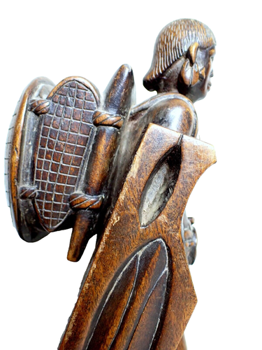 Peruvian Wood Sculpture Warrior Extremely well carved with fine detail Antique - Picture 13 of 21
